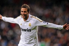 开云体育官方网站-迪巴拉，攻防转换的艺术大师，点燃马里压制乌拉圭的火力引擎