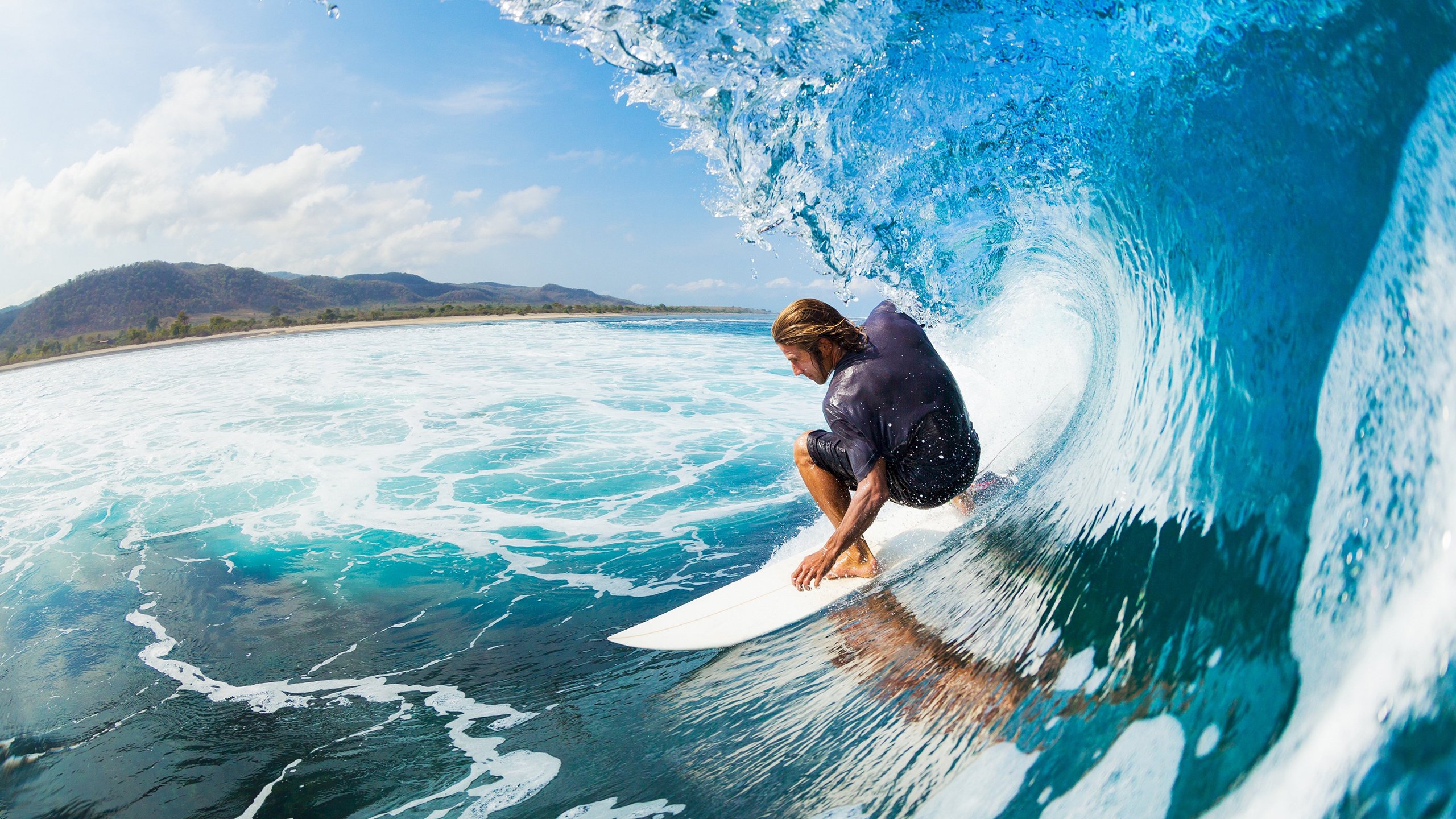 凯尔特人制霸雄鹿，西亚卡姆在意甲焦点战接管比赛，体育世界的平行交响
